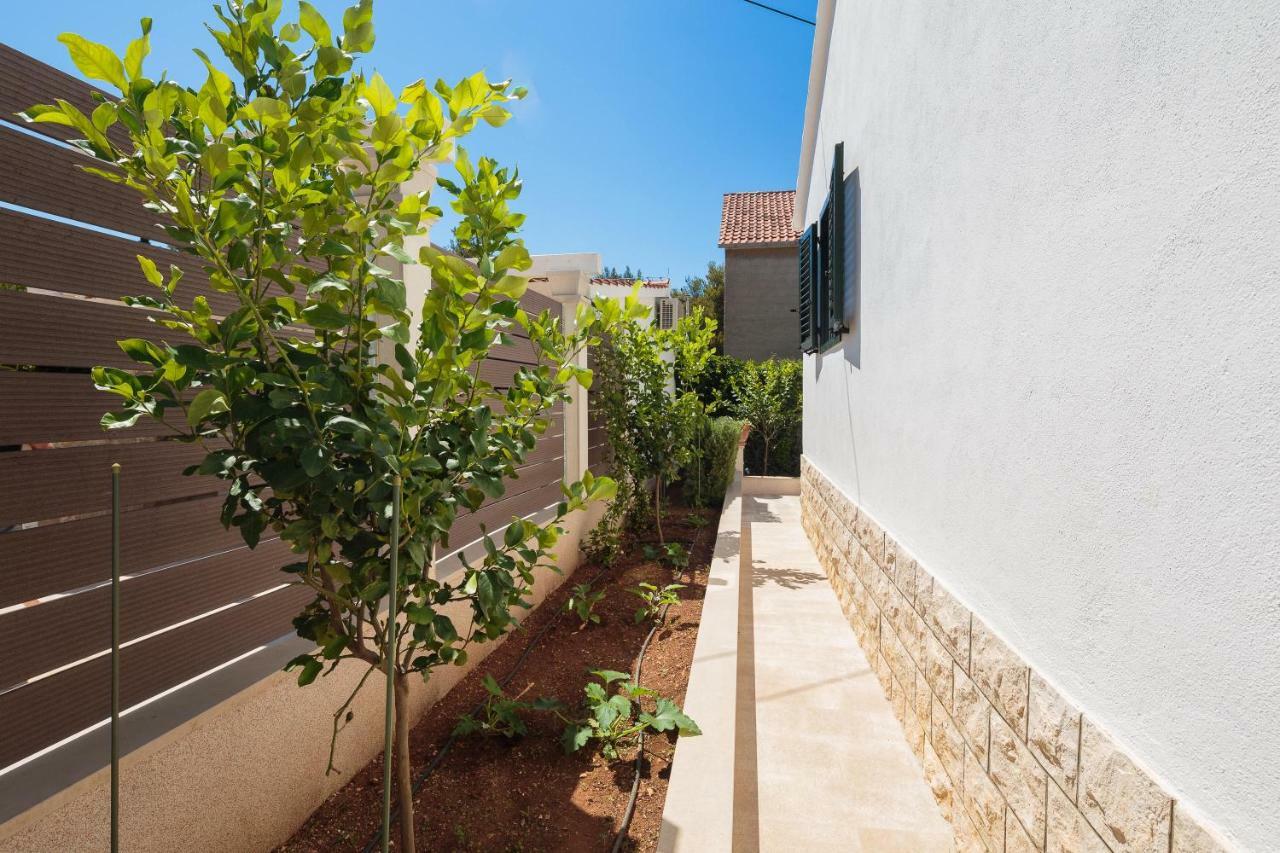 Holiday Home Brac Супетар Екстер'єр фото
