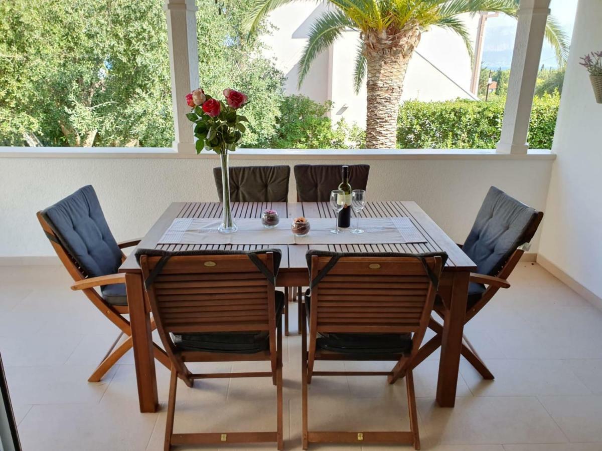 Holiday Home Brac Супетар Екстер'єр фото